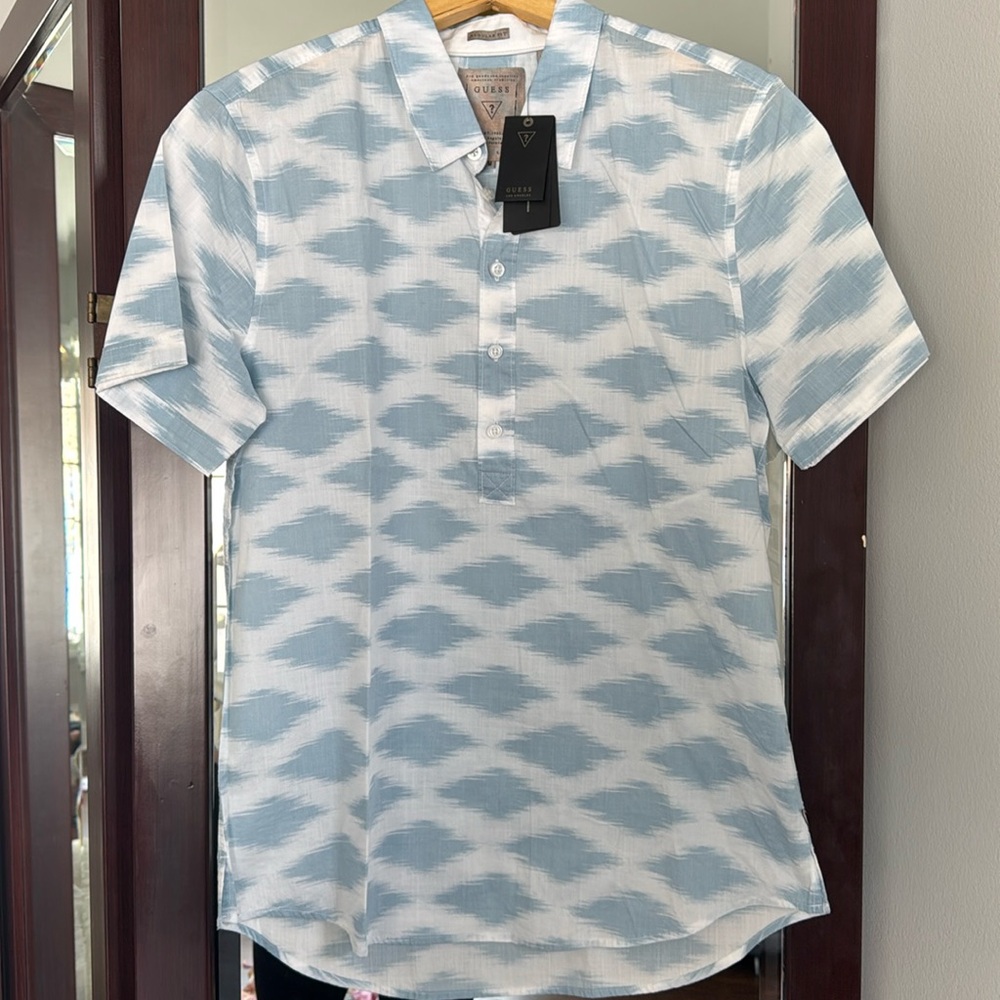 NWT Guess shirt, medium